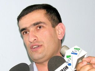 Jailed Azerbaijani journalist on dry hunger strike over letter to EU chief