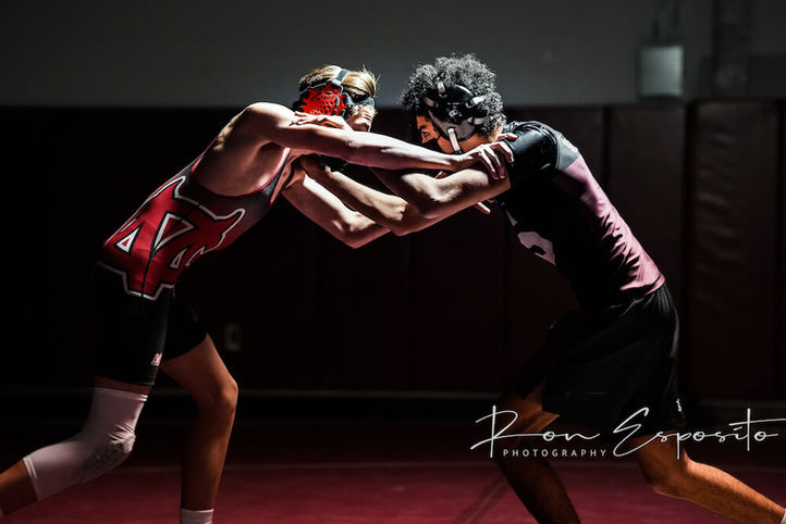 Southampton vs Center Moriches Wrestling_-12.jpg