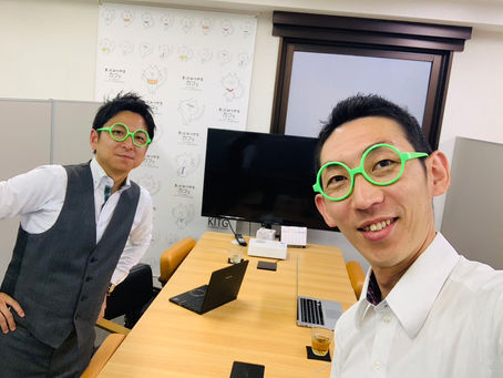 "独身"の二人が相続問題の打合せを行っています。