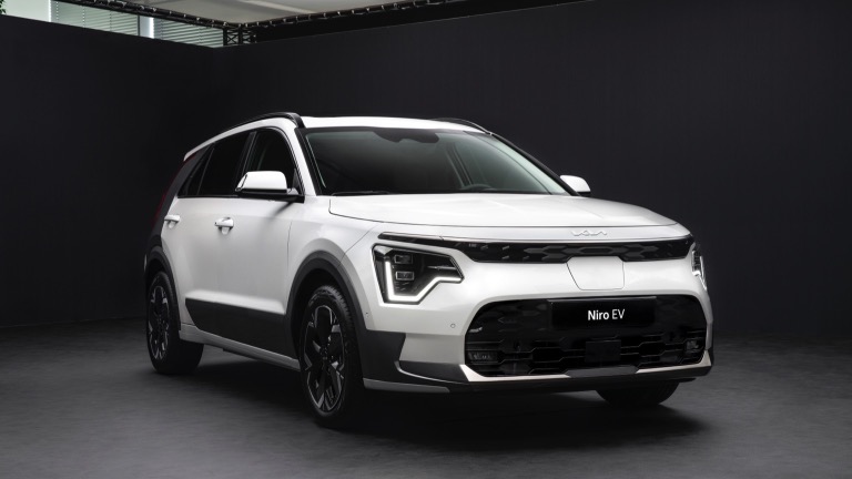 Skoda Enyaq iV 60 GoElektrik.jpg