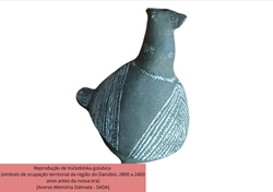 Reprodução de Vučedolska golubica  (símbolo de ocupação territorial da região do Danúbio, 2800 a 240