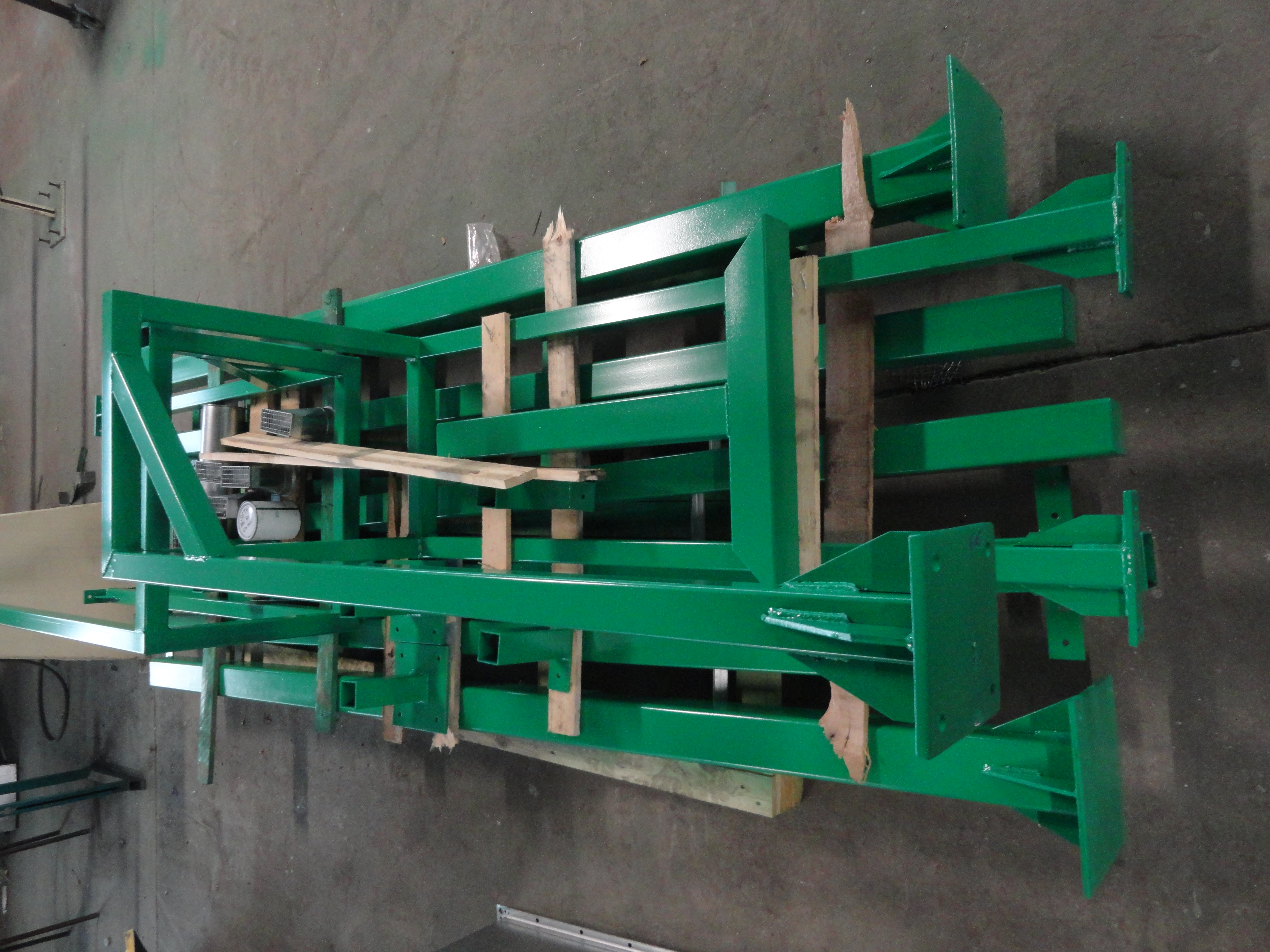 Supports acier peint - ARVS Marly