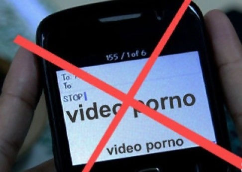 Viral Video Pasangan Gay Tertangkap Mesum dan Terancaman 100 Kali Cambukan