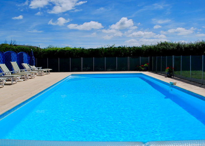 The Pool in Le Gîte des Guissinnières.