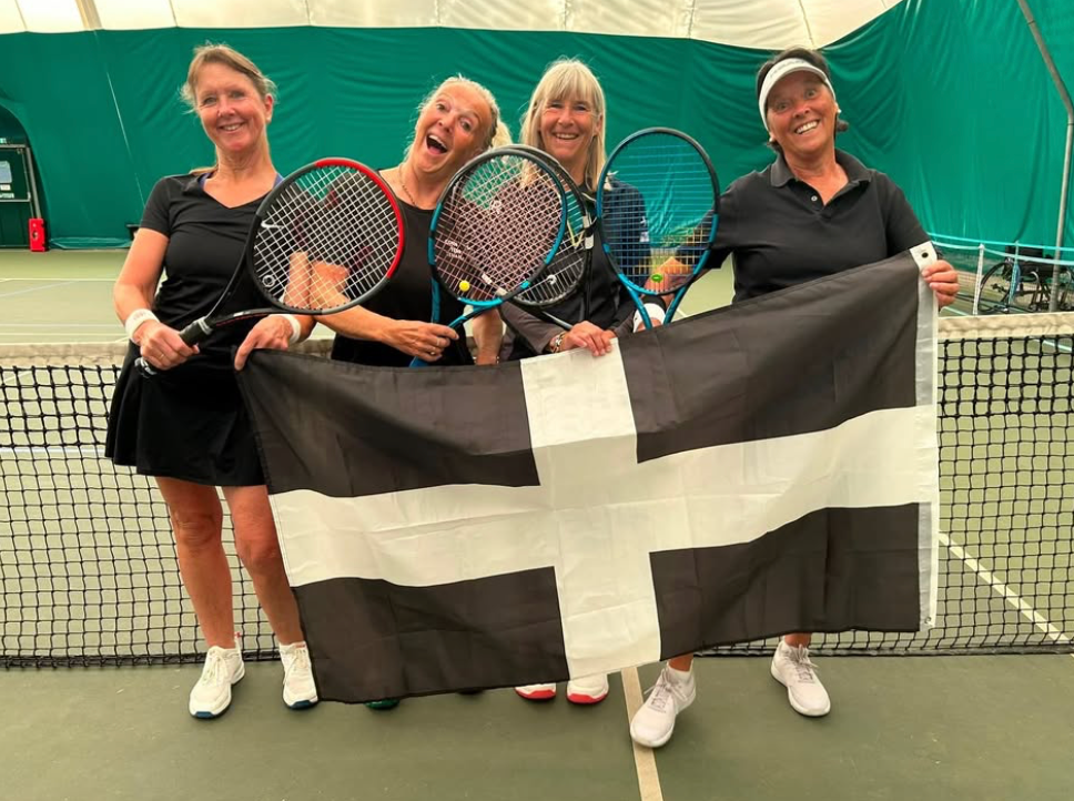 Ladies 65+ battle the heat against Wiltshire