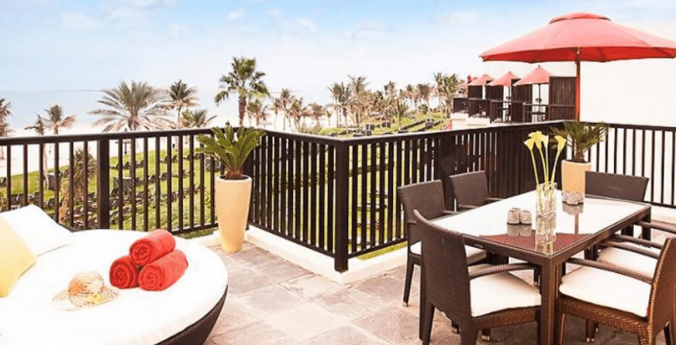 JA Palm Tree Court, JA Resort, Jebel Ali, Jumeirah, JA Beach Hotel, JA Palm Tree Court Hotel, 9-hole golf course and academy, various water sports, tennis, squash, mini-golf, horse riding and even deep-sea fishing, CoolZone kids club,ChillZone, flood-lit pitches, perfect for football, rugby and cricket.