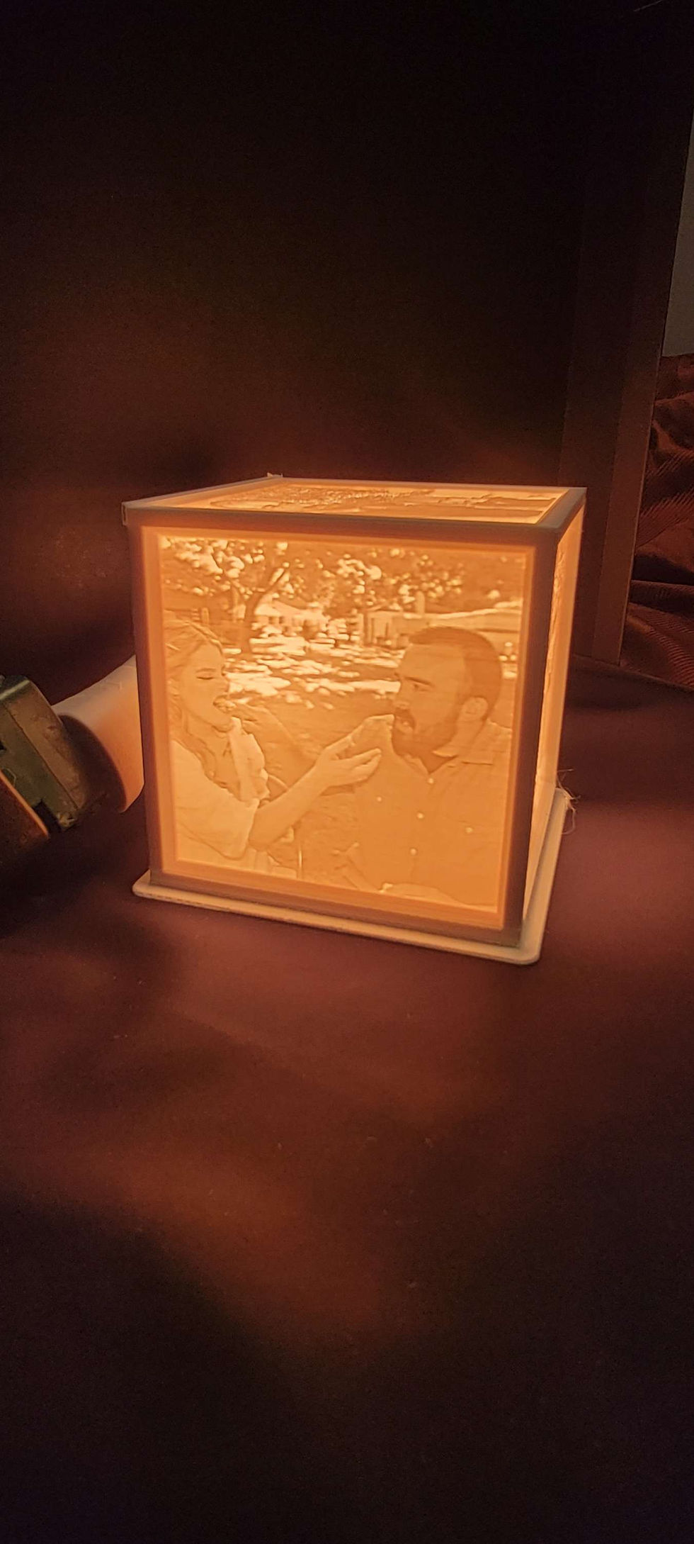 Thumbnail: Personalized Lithophane box(replace with your pictures!)