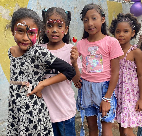 girls on social day, niñas en jornada social