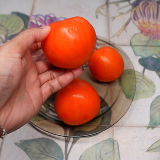raw tomatoes for gujarati tameta nu shaak