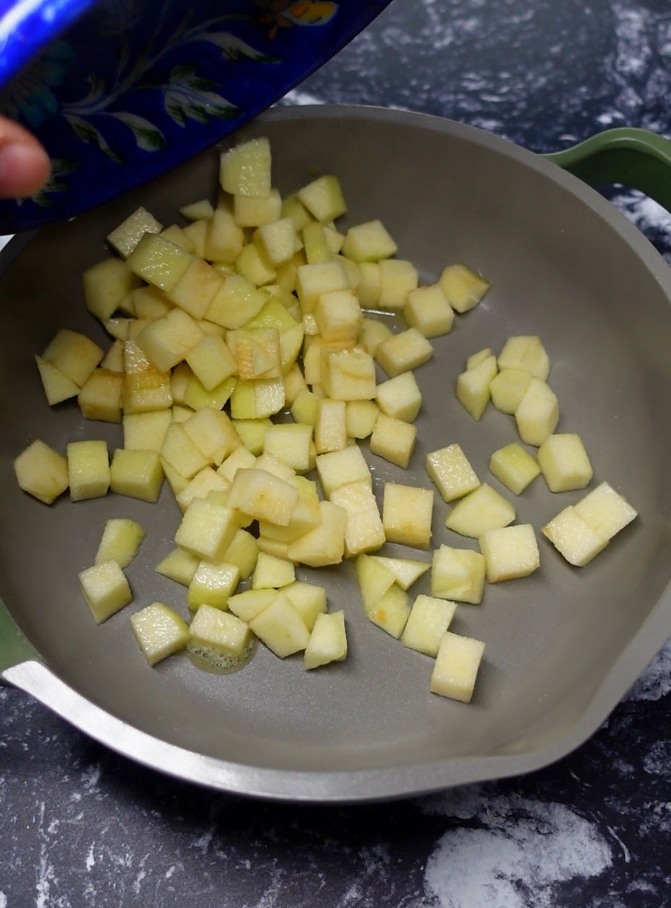 Spiced apple turnover recipe using chutney