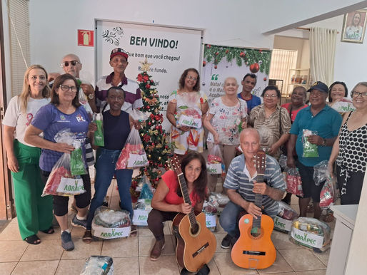 Ribeirão Preto — Atendidos pela ABRAPEC participaram da confraternização de natal e recebem cestas natalinas.
