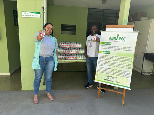 Jundiaí - Comercial Prat’s realiza doação de garrafinhas de suco para atendidos pela ABRAPEC.