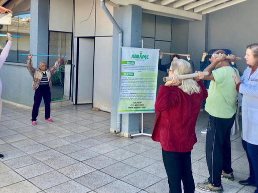 Salto – ABRAPEC oferece fisioterapia em grupo para pessoas em tratamento do câncer.
