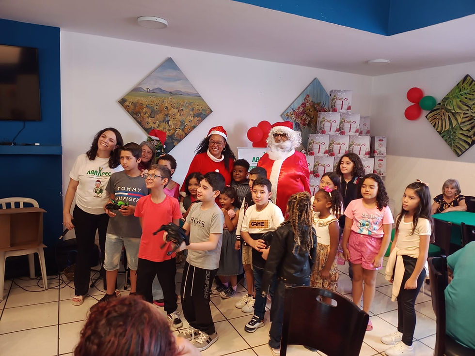 Jundiaí – Confraternização de Natal da ABRAPEC emociona participantes atendidos pela associação.