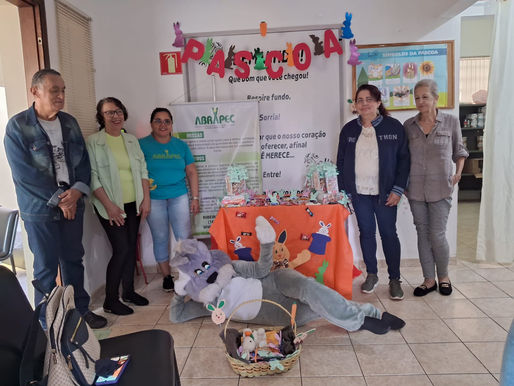 Ribeirão Preto – Grupo de pessoas em tratamento do câncer participaram da confraternização da Páscoa.