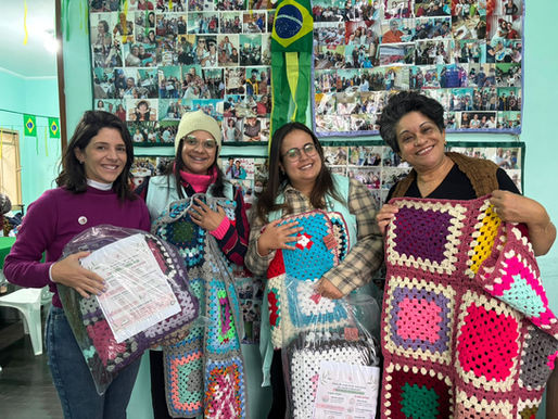 Atibaia – Casa da Vizinha realiza doação de mantas em apoio à Campanha “Aqueça o Corpo e o Coração” da ABRAPEC.
