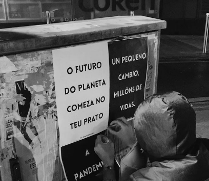 A LÁMINA NO MEDIO DE DOUS CACHOS DE PAN | 269 Colectivo Antiespecista