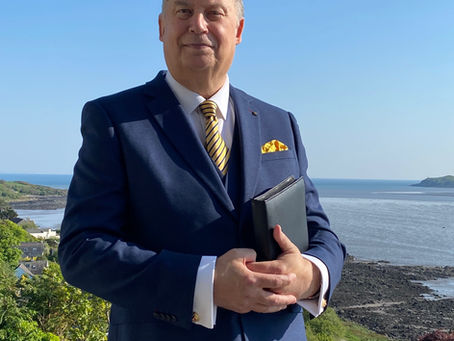 Why Would You Want an Independent Celebrant to Conduct Your Wedding?