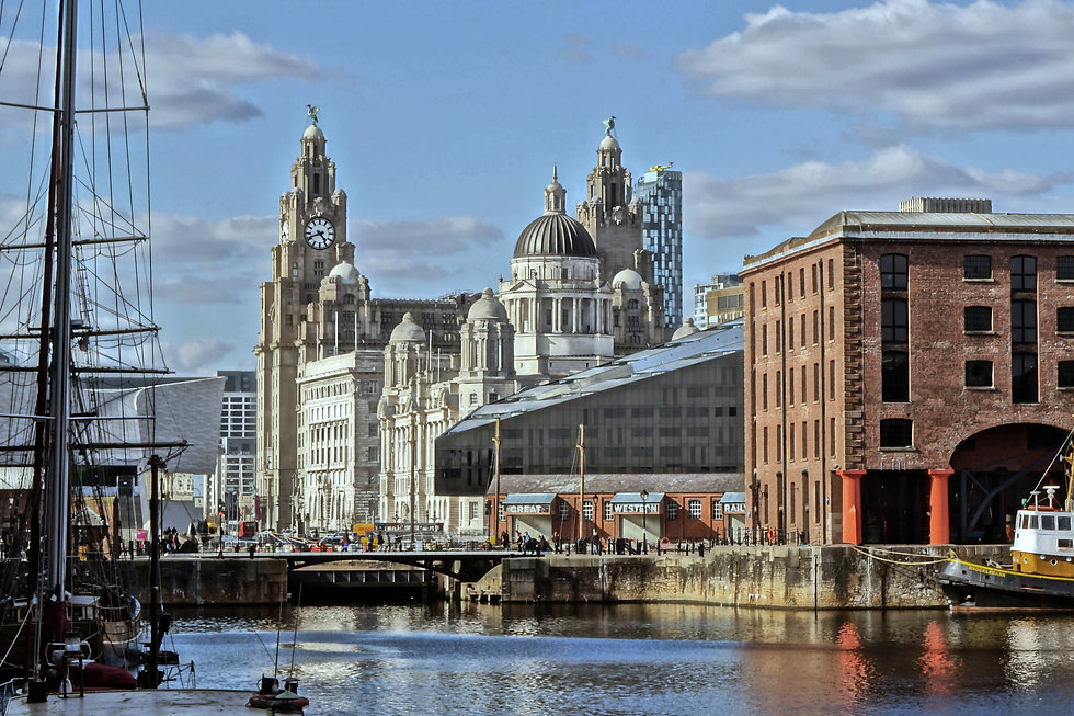 Liverpool_Pier_Head_from_ALbert_Dock.jpe
