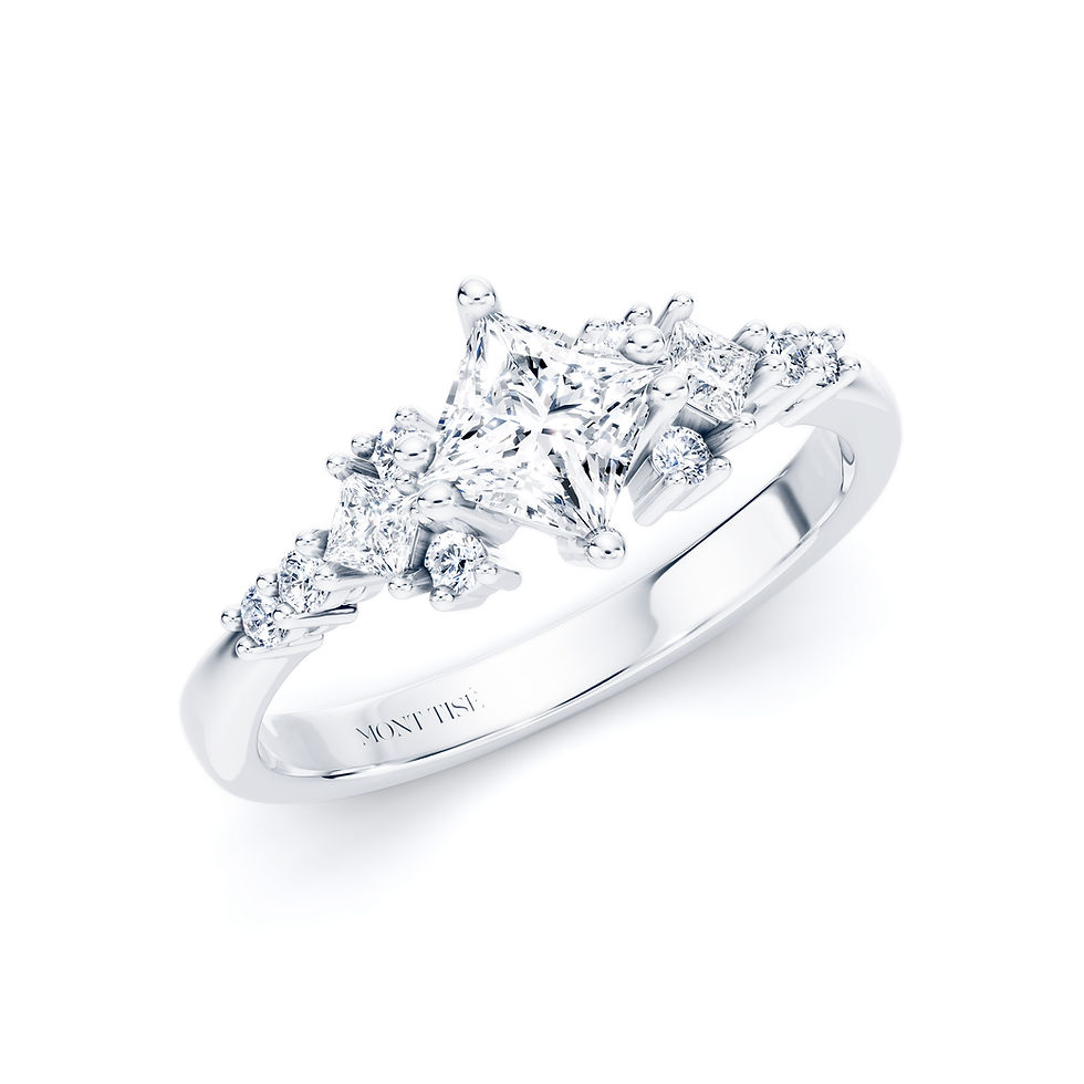 Thumbnail: Écho Lumineux | Princess Cut Diamond Cluster Engagement Ring