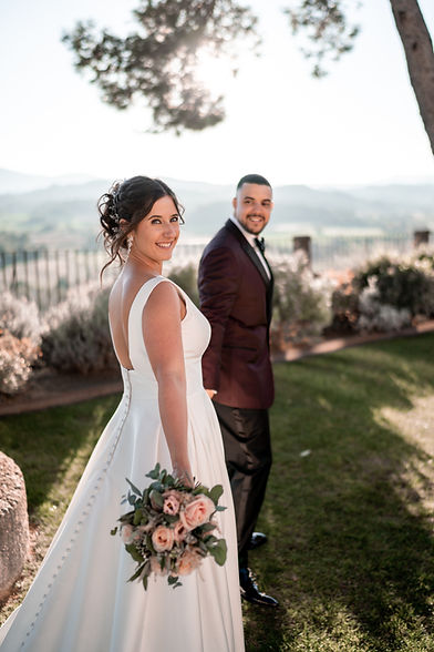 afterwedding photoshoot with couple in barcelona