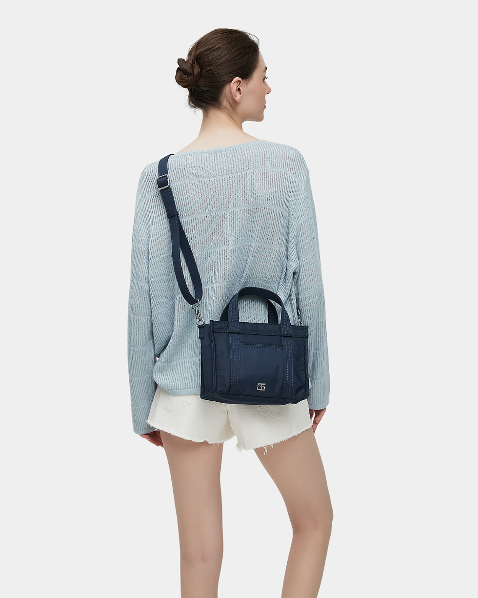 Thumbnail: Cambrie Nylon Sling Bag (Navy)