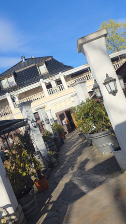 FrühTanz Eierschale Dahlem Tanzen Party Live Musik Sänger Ausgehen Erwachsene Zehlendorf S