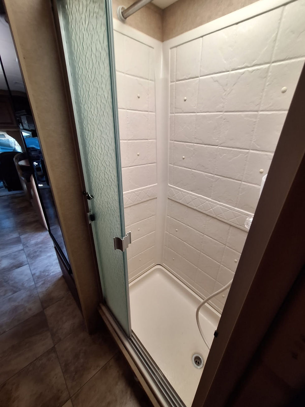 Thumbnail: 2014 Jayco Melbourne 29D Class C Motorhome.