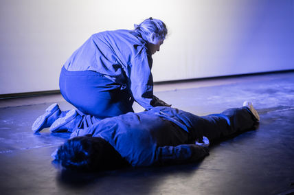 קטע מההצגה ליום הזיכרון לשואה