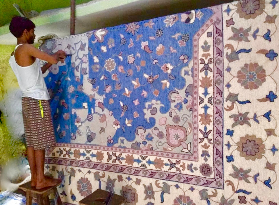 Weaver working on Hand-knotted Rug, Handmade Rugs at Rugs.Usv