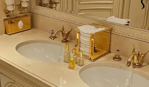 Советы по красоте для путешествий: как сохранить сияние кожи в дороге.