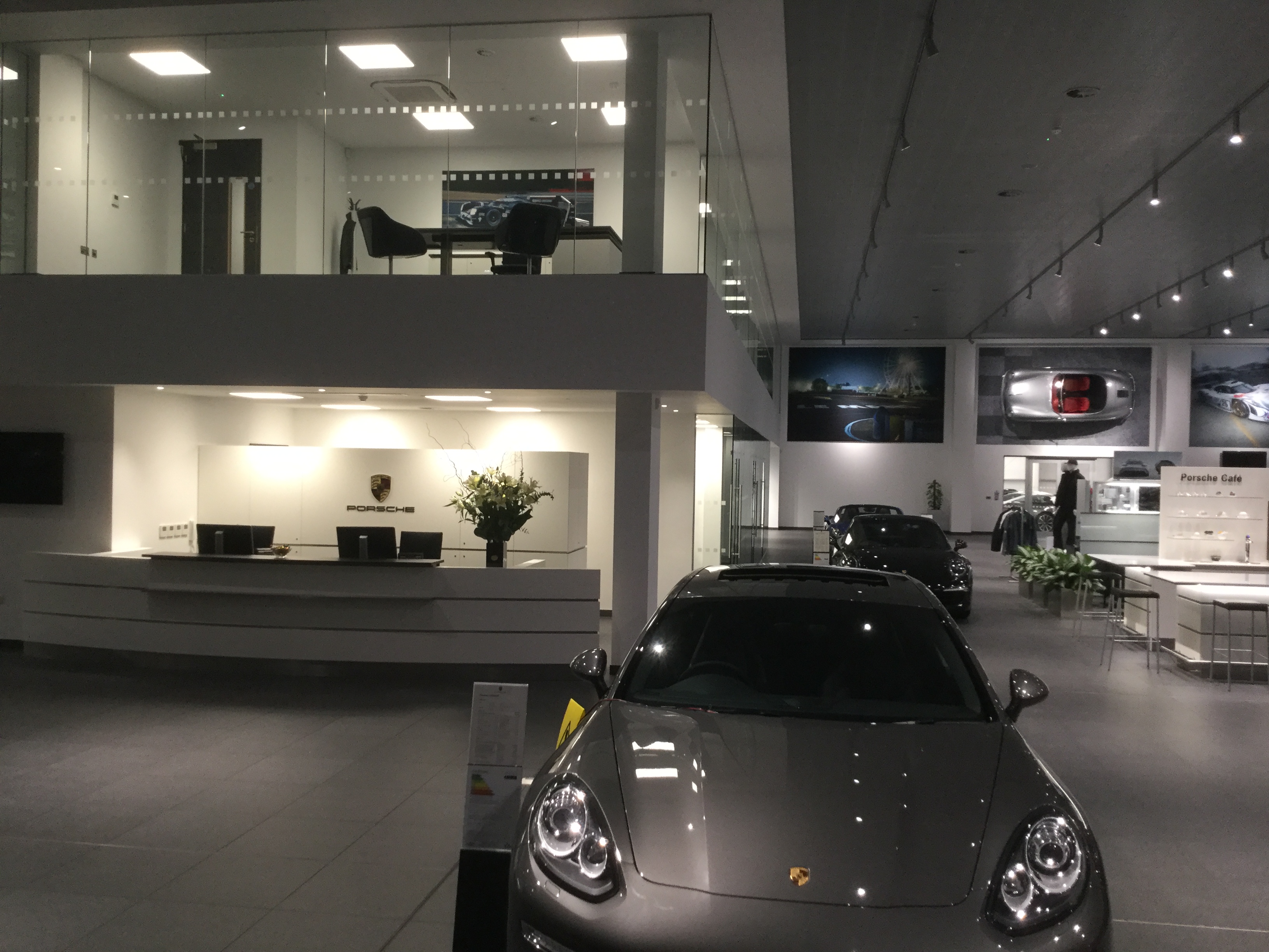 Blackberry Commercial Cleaning Swindon, Newbury & Hungerford