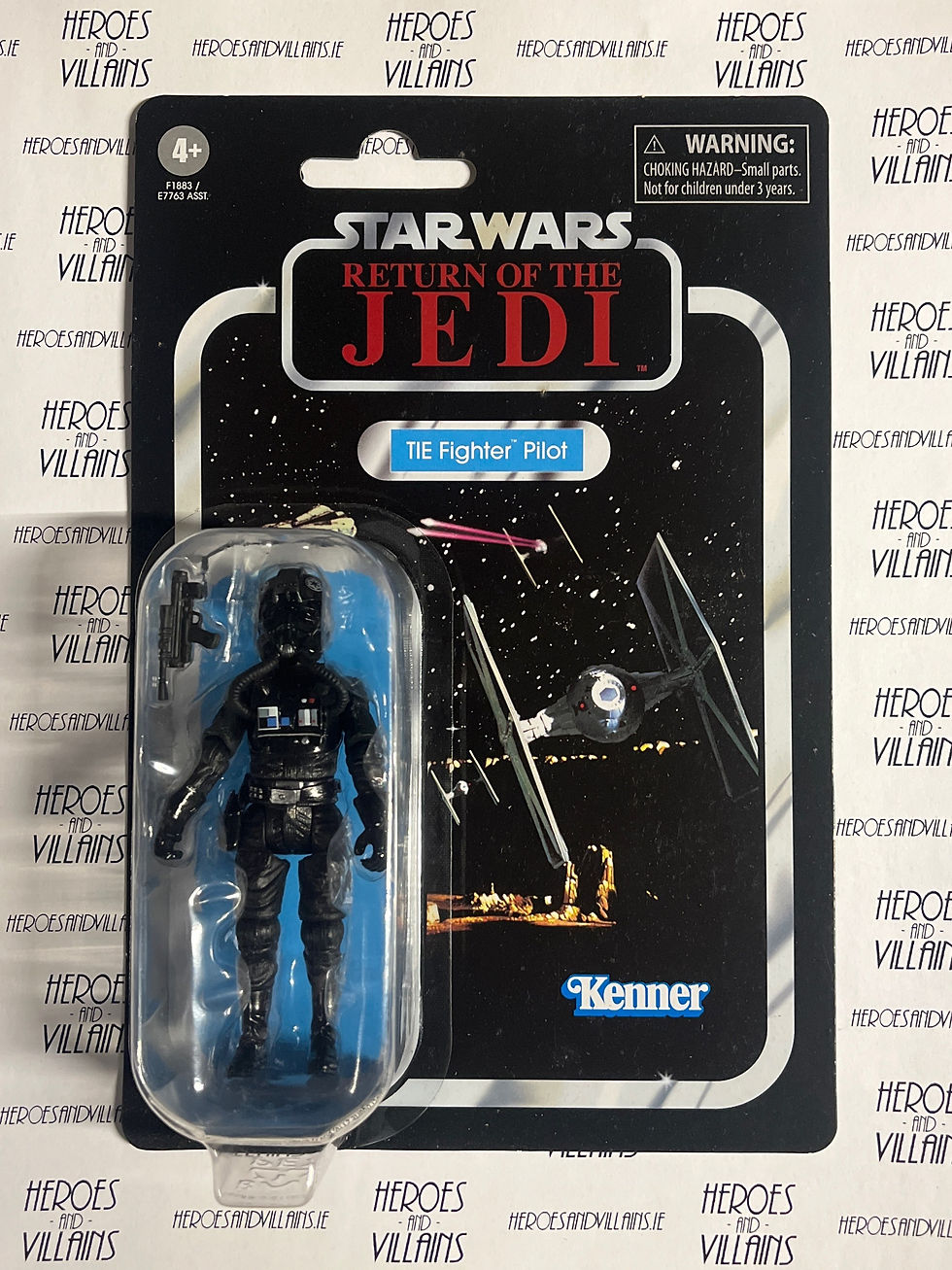 STAR WARS 3 3/4” VINTAGE TESB TIE-FIGHTER PILOT (HASBRO 2021)