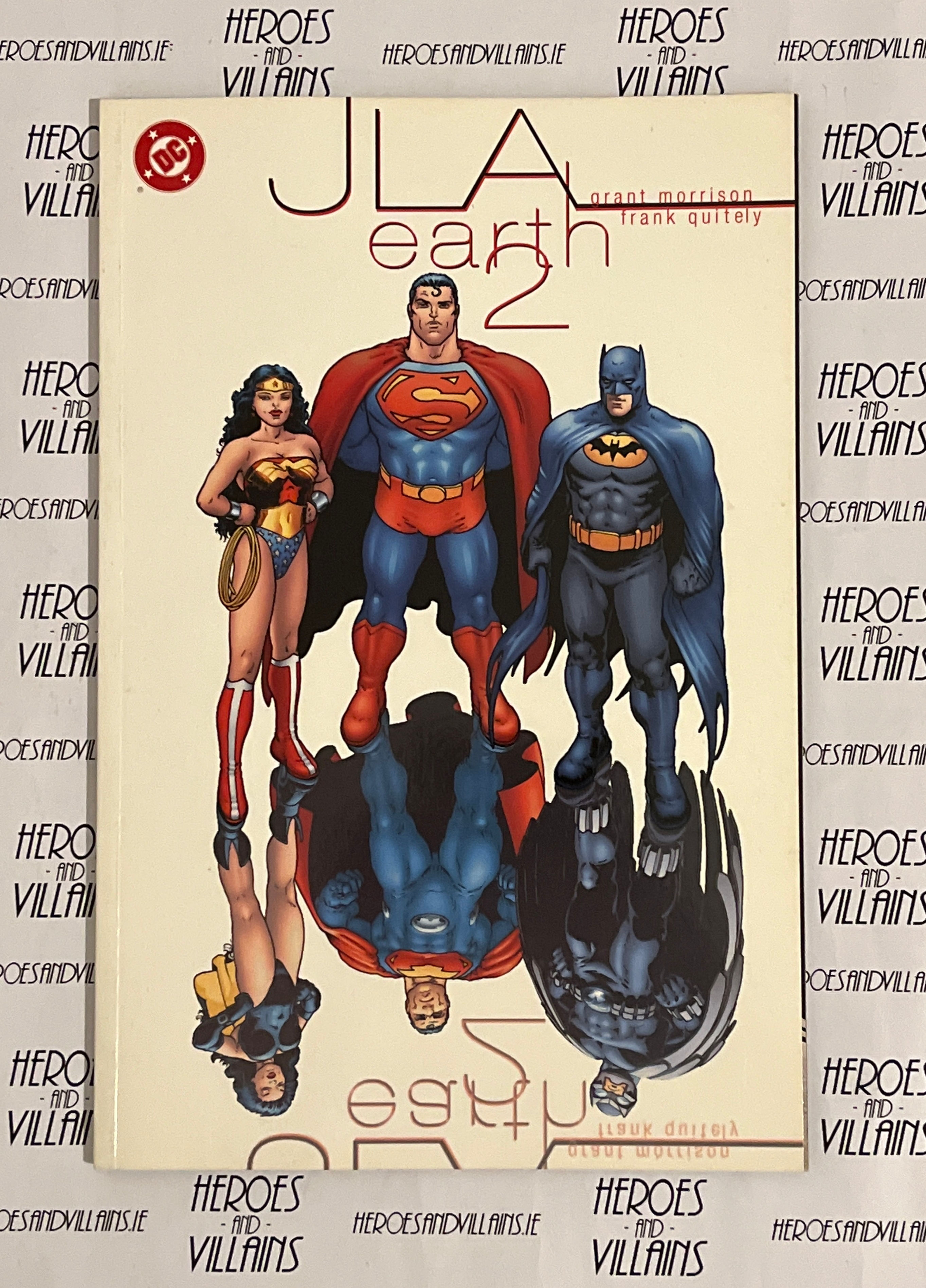 JLA EARTH 2 TP (DC COMICS 2000)