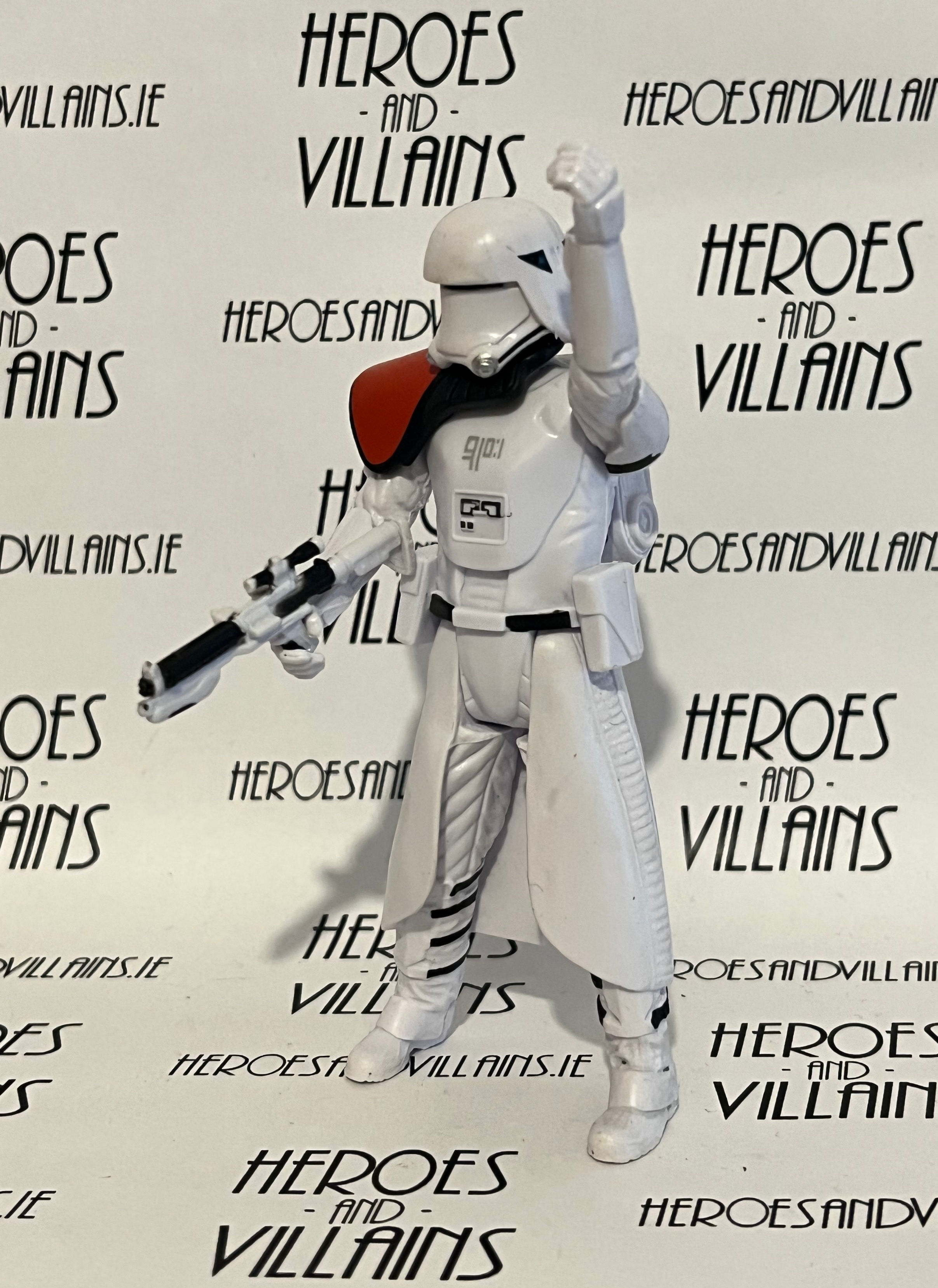 STAR WARS 3 3/4" FORCE AWAKENS FIRST ORDER SNOW TROOPER COMMANDER (HASBRO 2015)