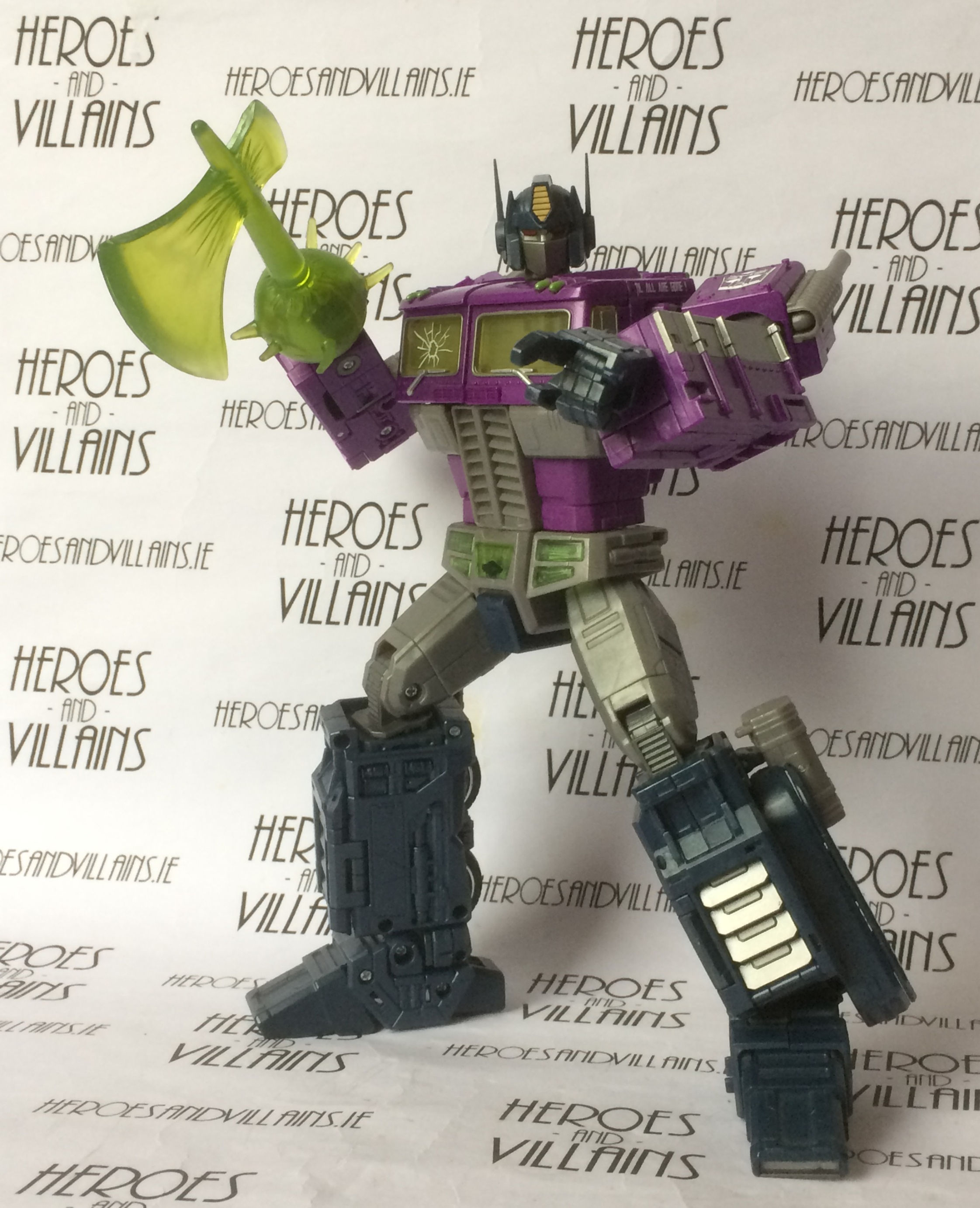 TRANSFORMERS MASTERPIECE SHATTERED GLASS OPTIMUS PRIME (TAKARA 2016)