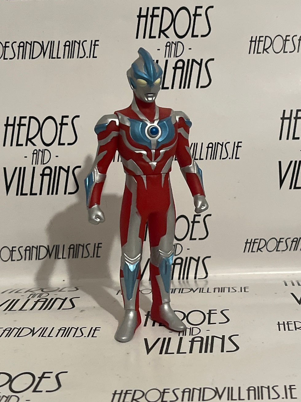 ULTRAMAN ULTRA HERO SERIES #11 GINGA PVC FIGURE (BANDAI)
