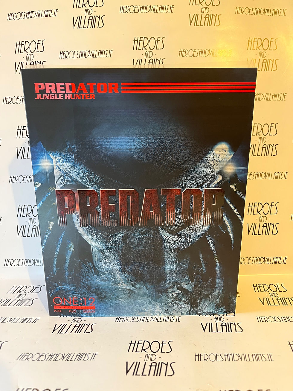 Miniatura: MEZCO ONE 12 COLLECTIVE PREDATOR (MEZCO TOYZ 2023)