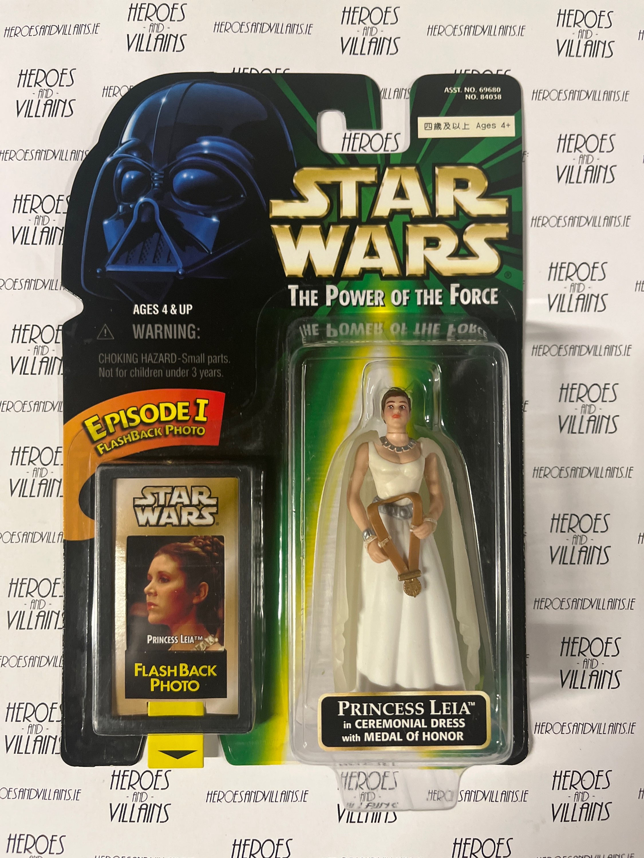 STAR WARS 3 3/4” POTF LEIA MEDAL CEREMONY (HASBRO 1999)