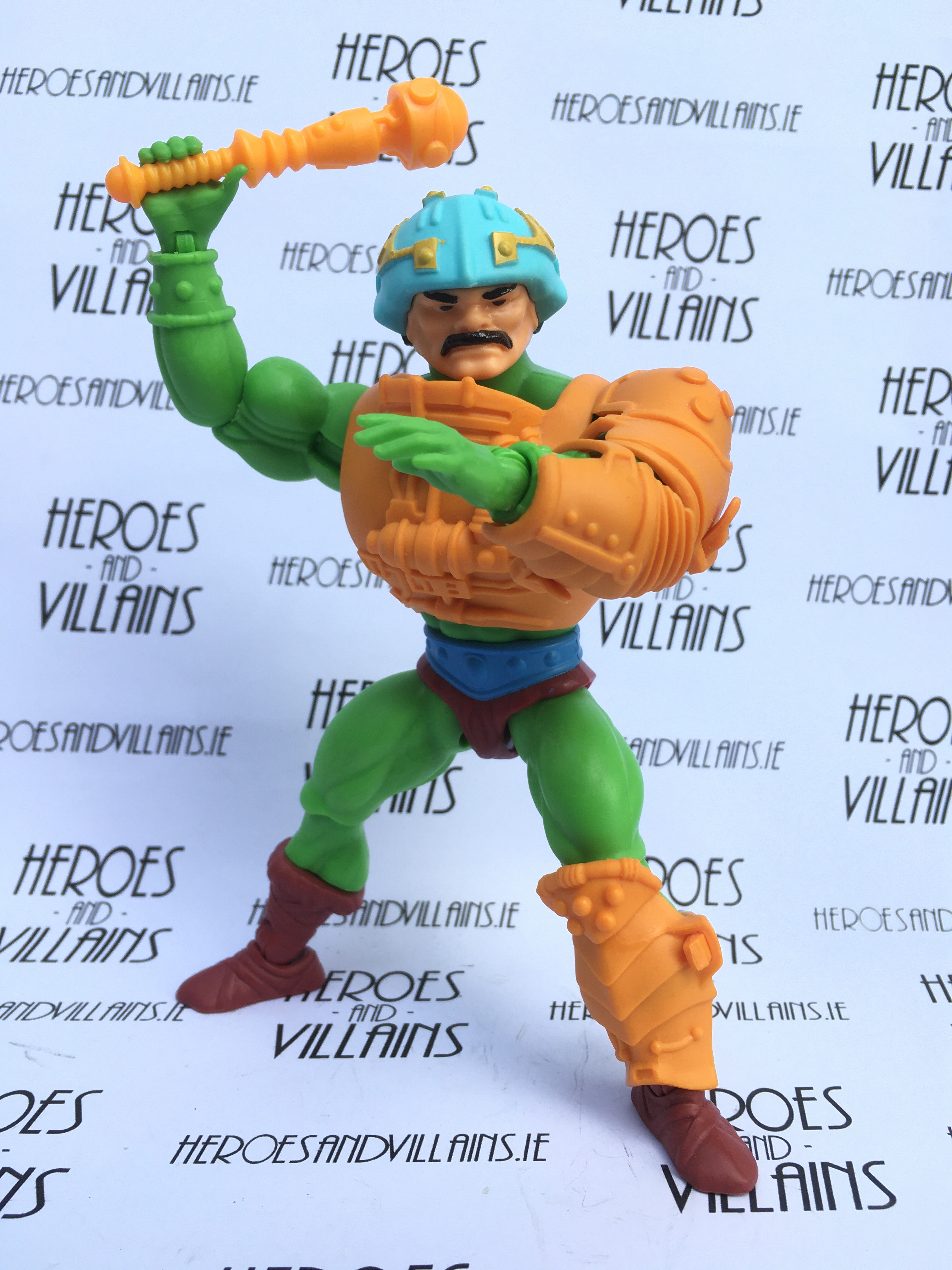 MASTERS OF THE UNIVERSE ORIGINS MAN AT ARMS (MATTEL 2020)