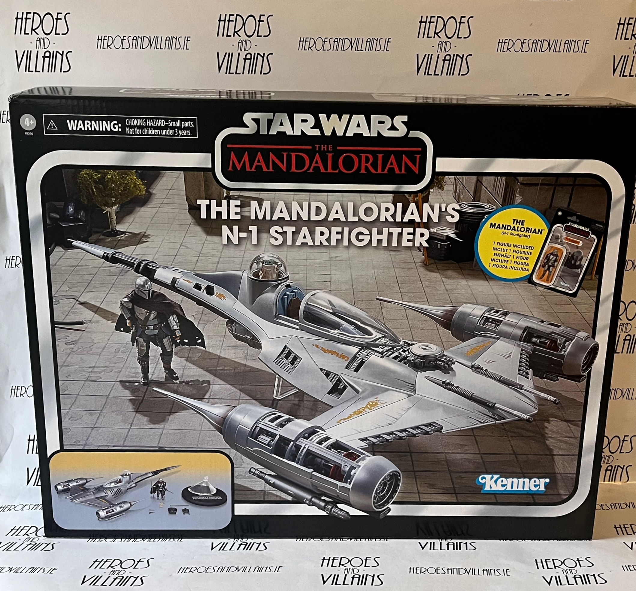 STAR WARS THE MANDALORIAN N-1 STARFIGHTER WITH DIN DJARIN AND GROGU (
