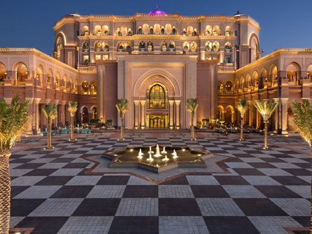 Ecco gli unici hotel a 7 stelle del mondo: se ne contano soltanto 7 (e due li abbiamo in Italia)