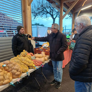 Saint Jean du Falga: Une nouvelle halle pour la naissance d'un "centre-bourg"