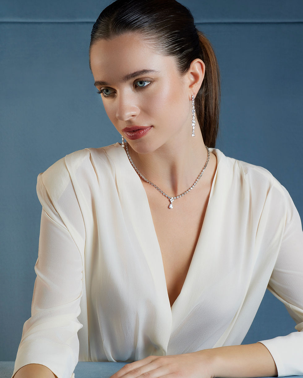 Miniatura: Girocollo in Argento 925‰ e Zirconi bianchi Indossato