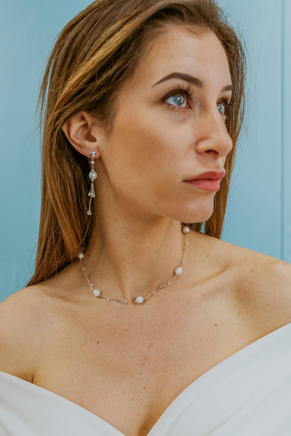 Indosso Collana Argento 925‰ con con Perle Acquadolce  e cristalli bianchi