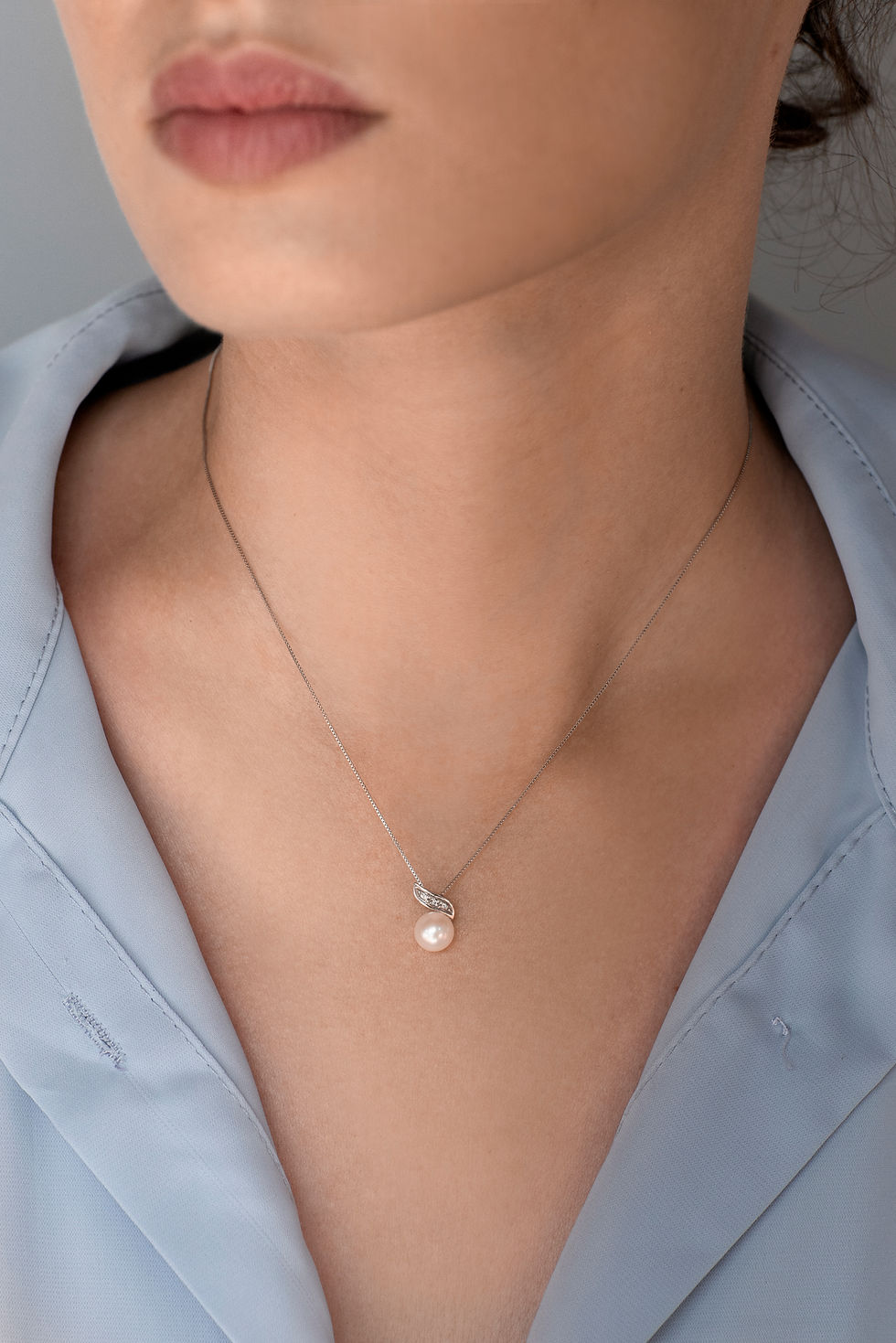 Miniatura: Girocollo Perle in Oro e Diamanti indossato Comete Gioielli