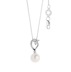 Gold Pearl Necklace from the Pearl of Love Collection Comete Jewelry