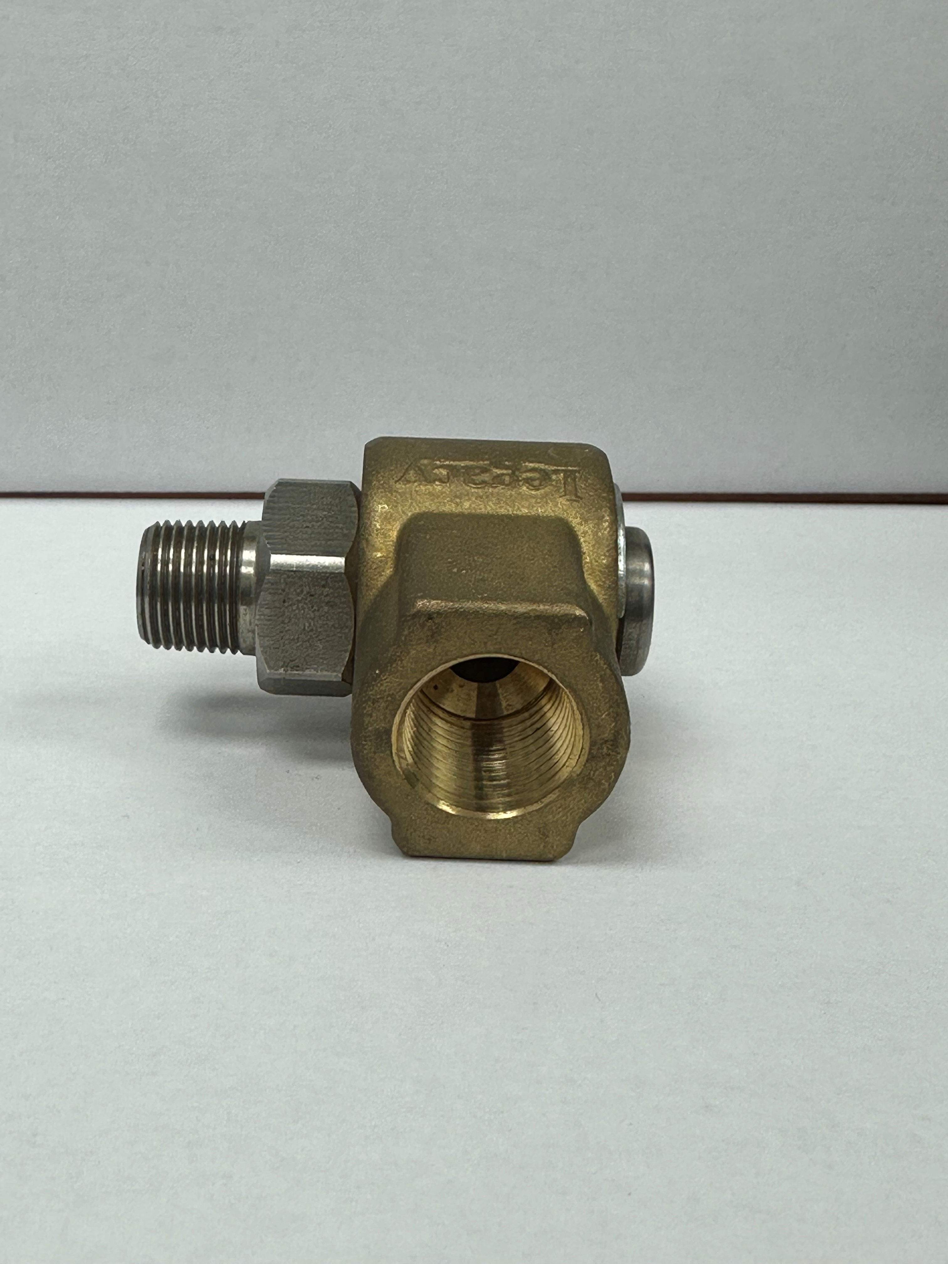 T Swivel 1/2F Out x 3/8M