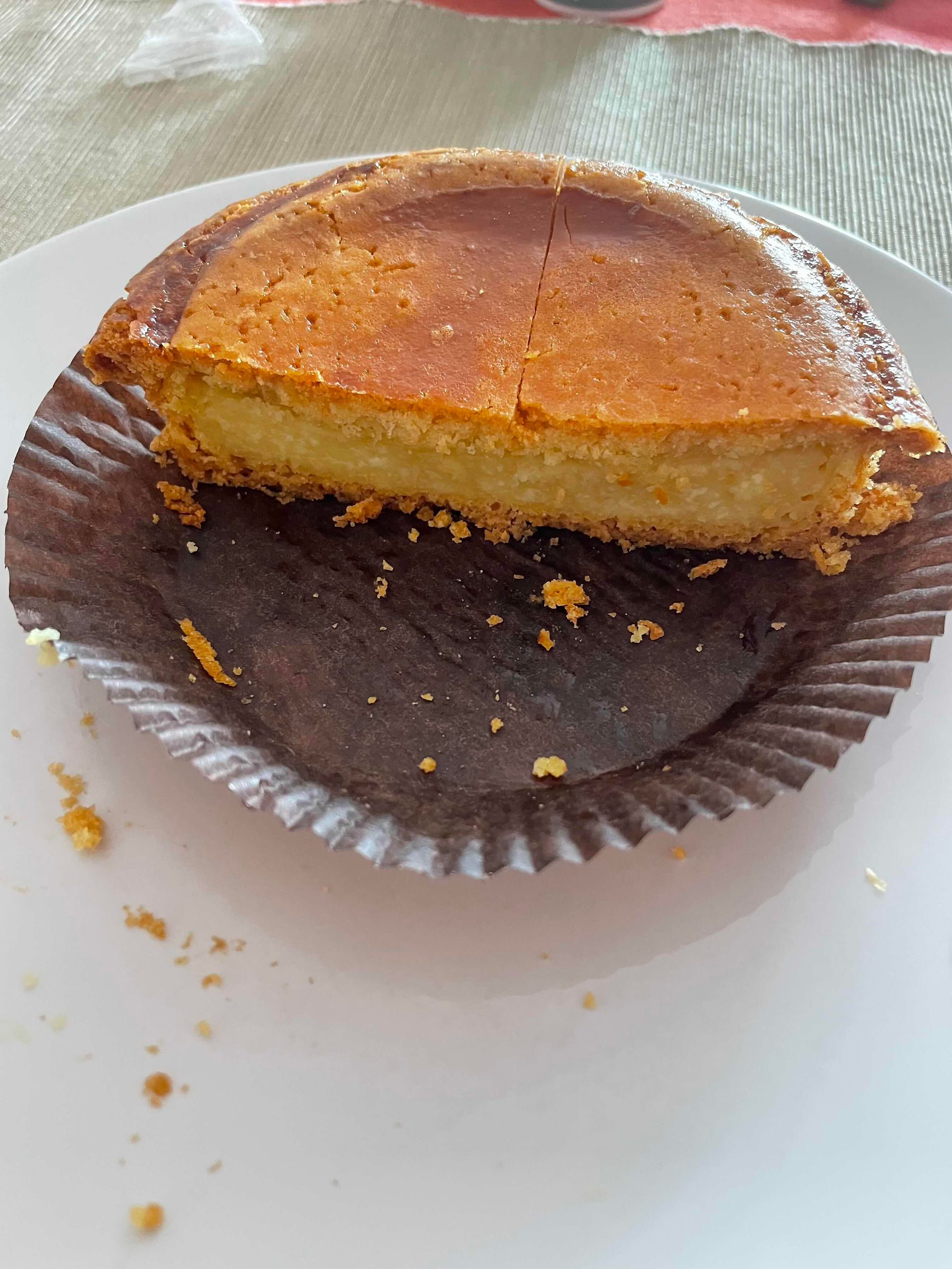 gâteau basque こちらはクラシックタイプ