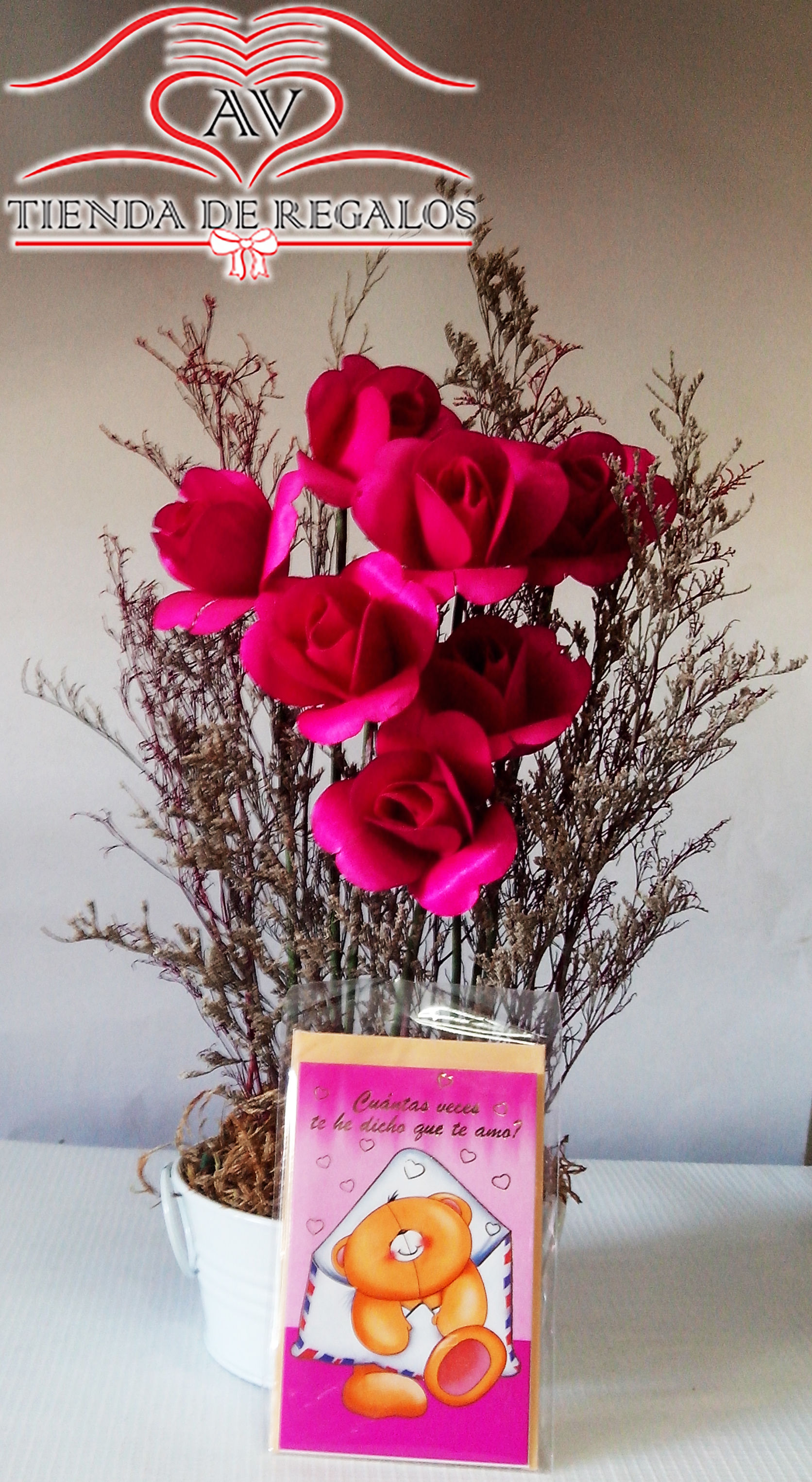 Arreglo de rosas fucsias